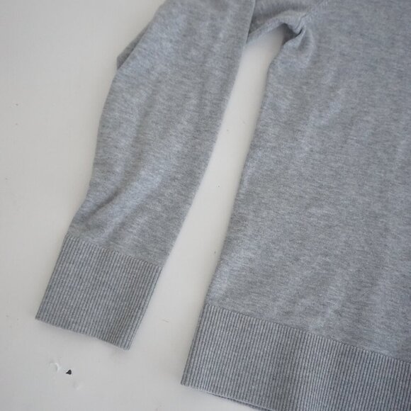 C.O.S. Gray Fine Knit 100% Cotton Crewneck  Lightweight Sweater Xs - Picture 3 of 5